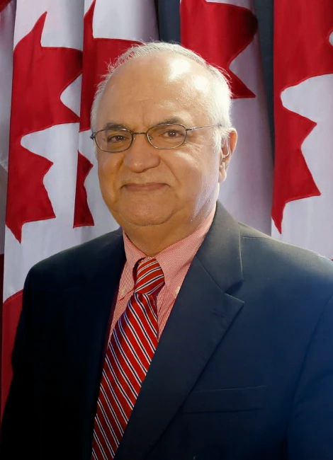 chec prof manoussi story